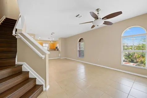 1033 NE 17th Way Fort Lauderdale FL 33304