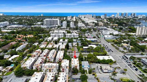 1033 NE 17th Way Fort Lauderdale FL 33304