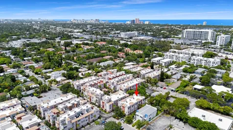 1033 NE 17th Way Fort Lauderdale FL 33304