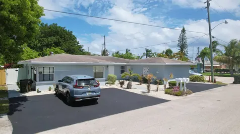 2504 Oceanview Avenue Delray Beach FL 33444