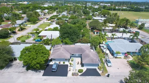 2504 Oceanview Avenue Delray Beach FL 33444