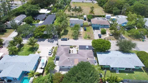 2504 Oceanview Avenue Delray Beach FL 33444