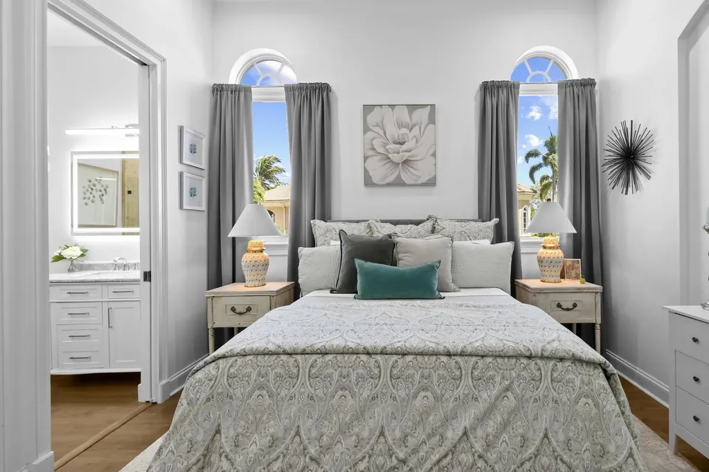 166 SE Bella Strano Port St Lucie FL 34984