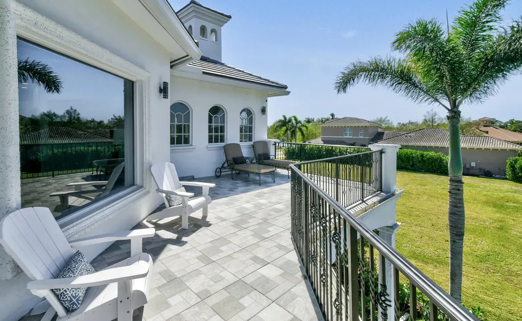 166 SE Bella Strano Port St Lucie FL 34984