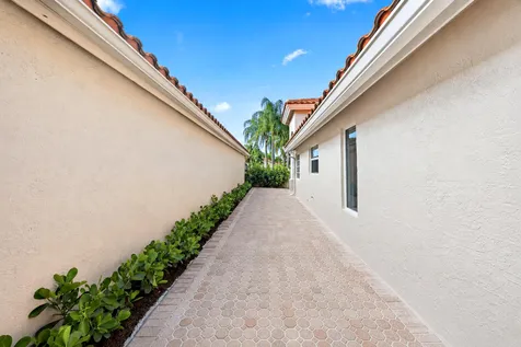 5141 Columbo Court Delray Beach FL 33484