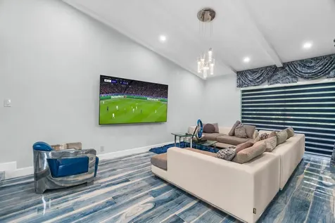 5557 N Cameo Drive N Boca Raton FL 33433