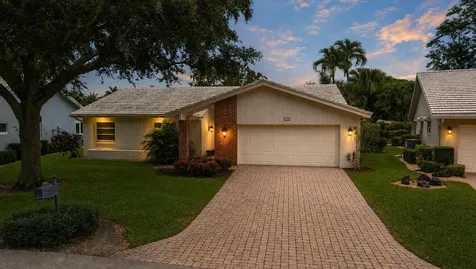 5557 N Cameo Drive N Boca Raton FL 33433