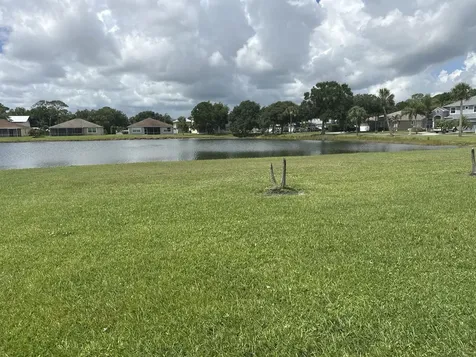 6075 46th Lane Vero Beach FL 32967