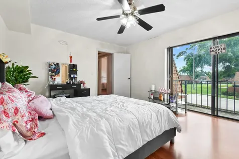 2406 24th Lane Greenacres FL 33463
