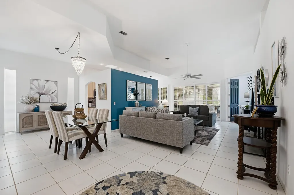 441 SW Fairway Landing Port St Lucie FL 34986