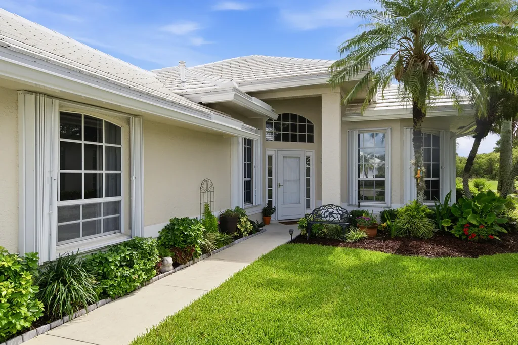 441 SW Fairway Landing Port St Lucie FL 34986