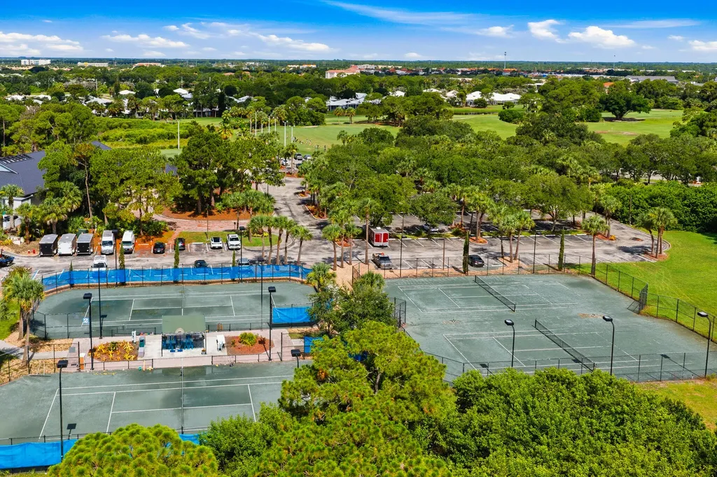441 SW Fairway Landing Port St Lucie FL 34986