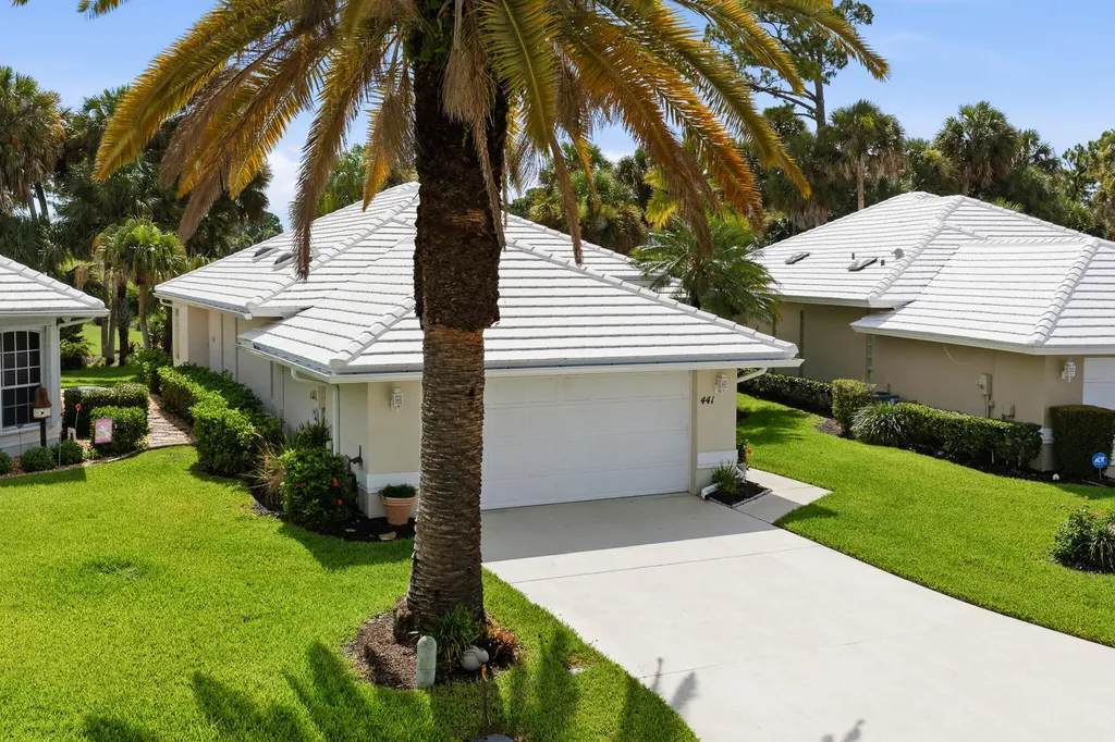 441 SW Fairway Landing Port St Lucie FL 34986