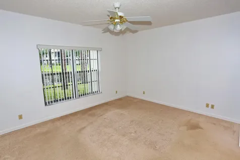 3277 Jog Park Drive Greenacres FL 33467