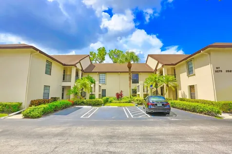 3277 Jog Park Drive Greenacres FL 33467