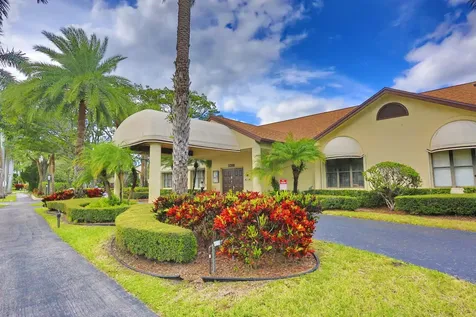 3277 Jog Park Drive Greenacres FL 33467