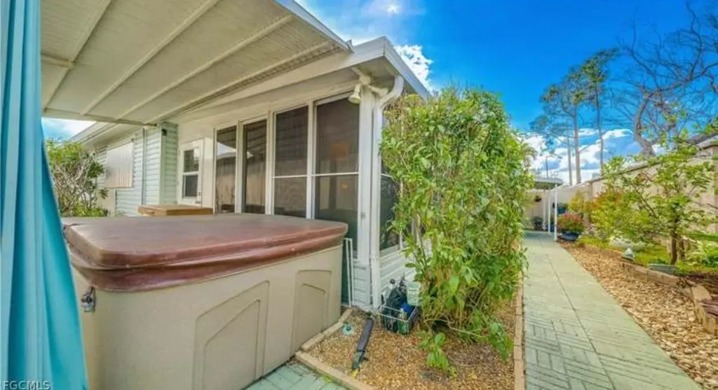 5671 Longleaf Drive North Fort Myers FL 33917