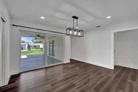 5011 Buchanan Street Hollywood FL 33021