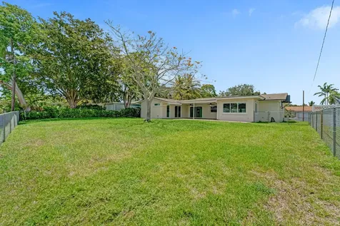 5011 Buchanan Street Hollywood FL 33021