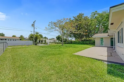 5011 Buchanan Street Hollywood FL 33021