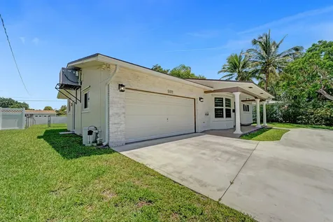 5011 Buchanan Street Hollywood FL 33021