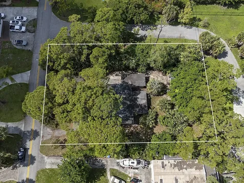 799 Ivory Lane Haverhill FL 33415
