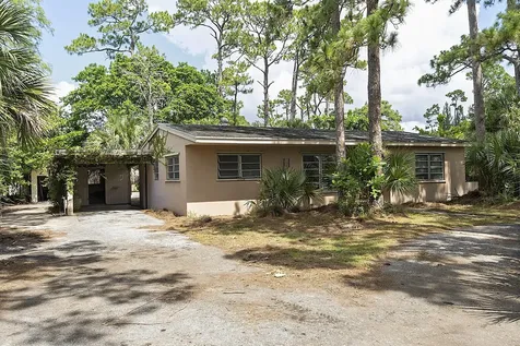 799 Ivory Lane Haverhill FL 33415