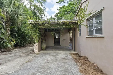 799 Ivory Lane Haverhill FL 33415