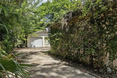 799 Ivory Lane Haverhill FL 33415