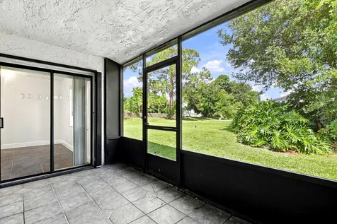 10 Seneca Court Royal Palm Beach FL 33411