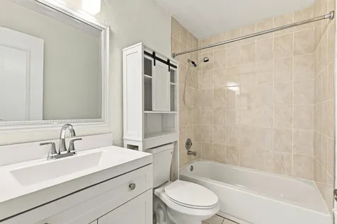 10 Seneca Court Royal Palm Beach FL 33411