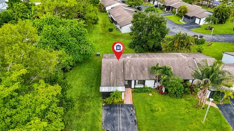 10 Seneca Court Royal Palm Beach FL 33411