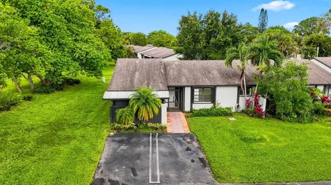 10 Seneca Court Royal Palm Beach FL 33411