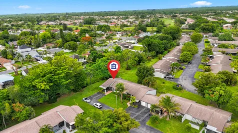 10 Seneca Court Royal Palm Beach FL 33411