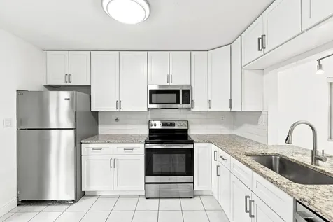 10 Seneca Court Royal Palm Beach FL 33411