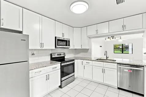 10 Seneca Court Royal Palm Beach FL 33411