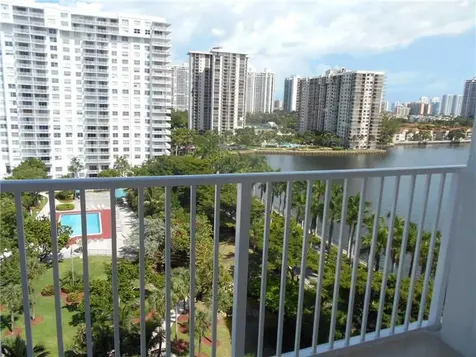 2801 NE 183rd Street Aventura FL 33160