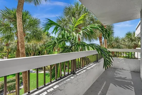 23200 Camino Del Mar Boca Raton FL 33433