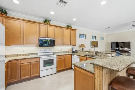 228 Oak Hammock Circle SW Vero Beach FL 32962