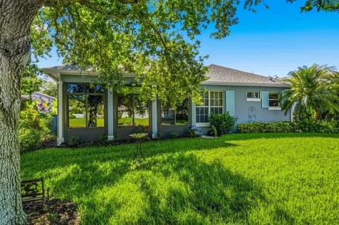 228 Oak Hammock Circle SW Vero Beach FL 32962