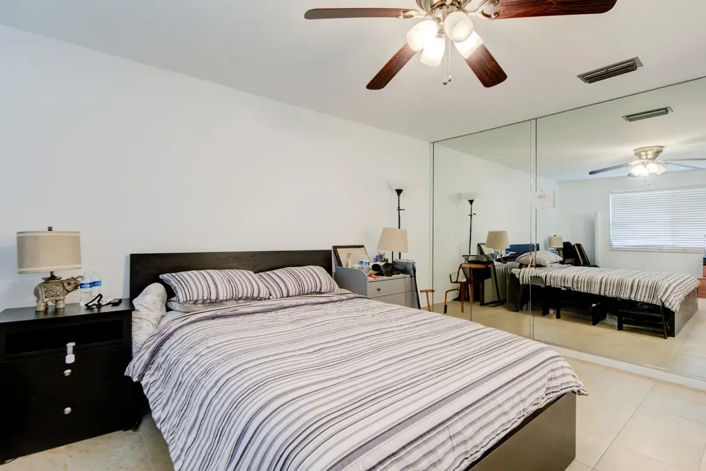 5201 NE 14th Terrace Fort Lauderdale FL 33334
