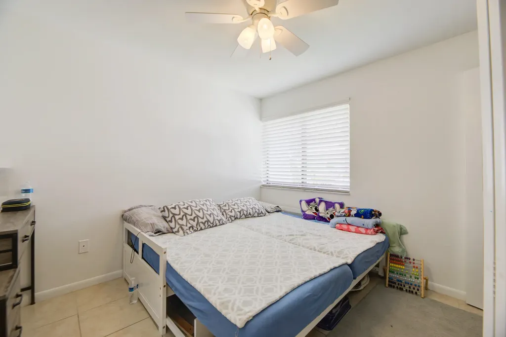 5201 NE 14th Terrace Fort Lauderdale FL 33334