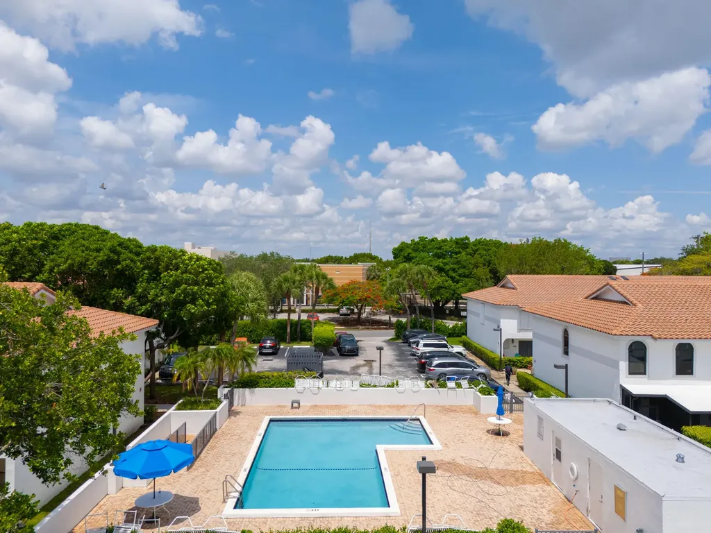 5201 NE 14th Terrace Fort Lauderdale FL 33334