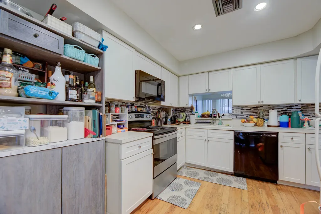 5201 NE 14th Terrace Fort Lauderdale FL 33334