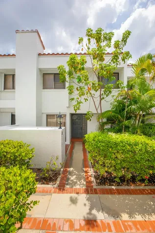 5201 NE 14th Terrace Fort Lauderdale FL 33334