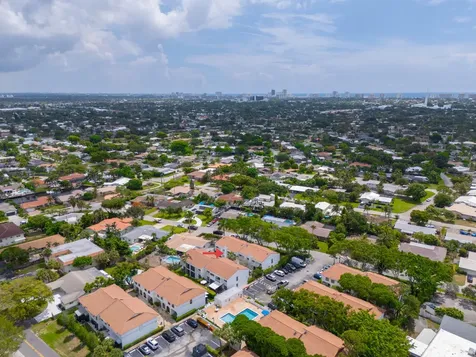 5201 NE 14th Terrace Fort Lauderdale FL 33334