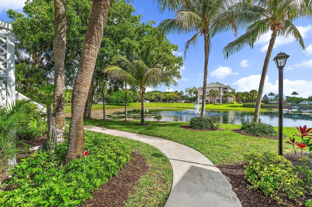 353 S Us Highway 1 Jupiter FL 33477