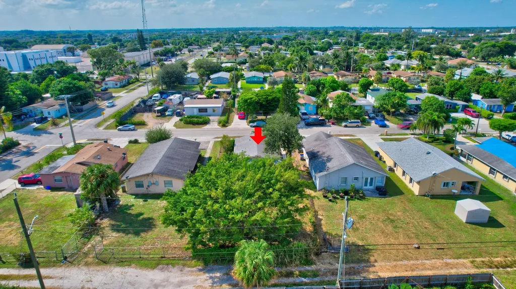 237 SW 11th Avenue Delray Beach FL 33444