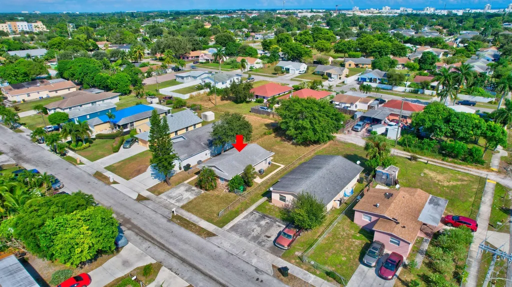 237 SW 11th Avenue Delray Beach FL 33444