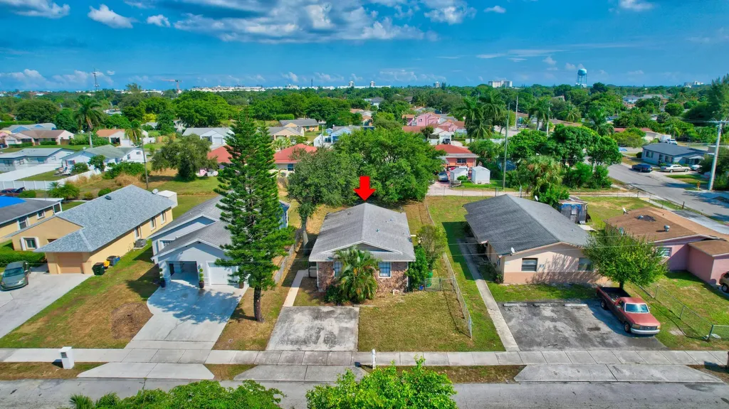 237 SW 11th Avenue Delray Beach FL 33444